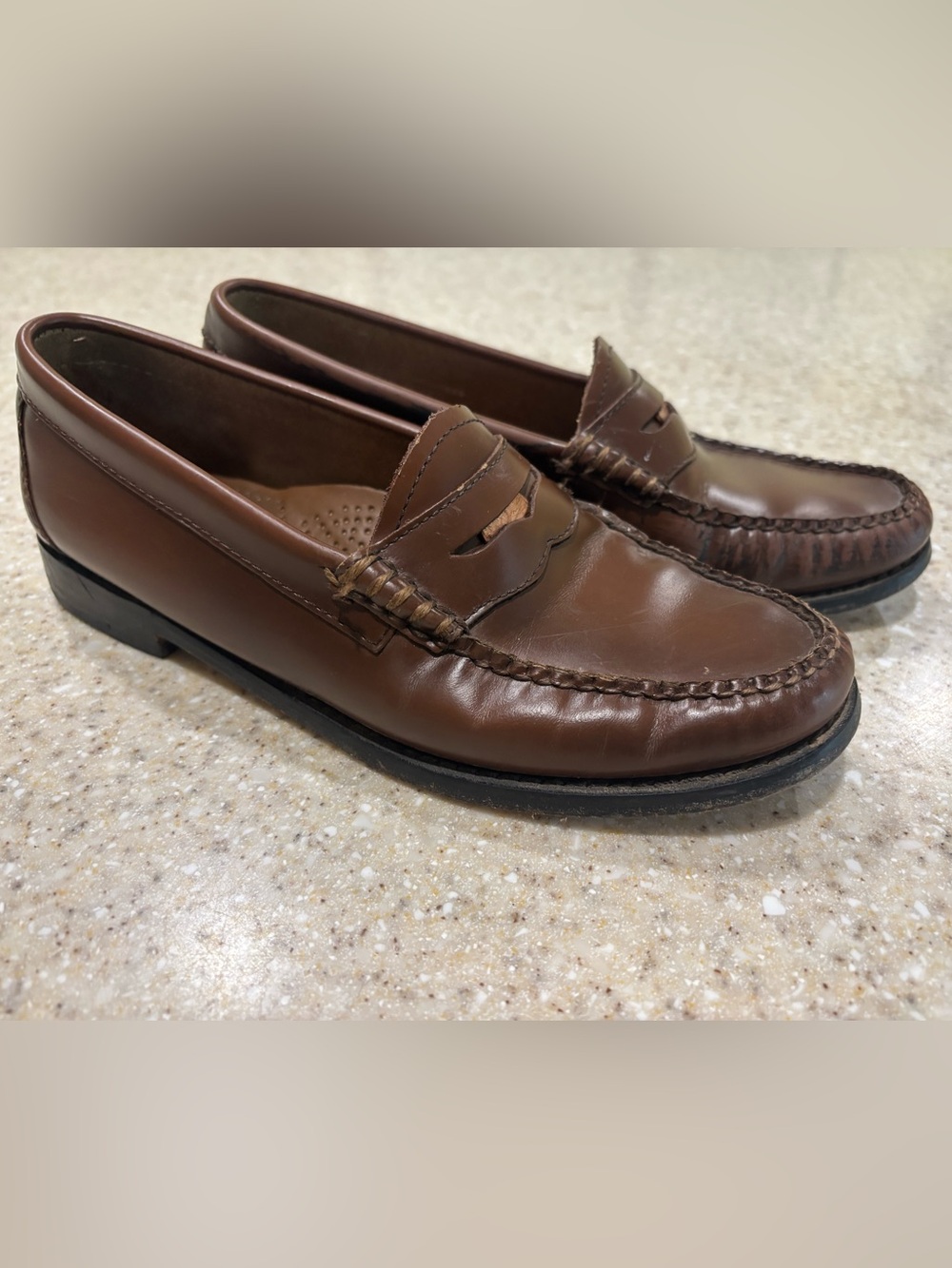 Bass & Co Brown Leather Penny Loafers - Classic Women’s Loafer - Size 6.5
